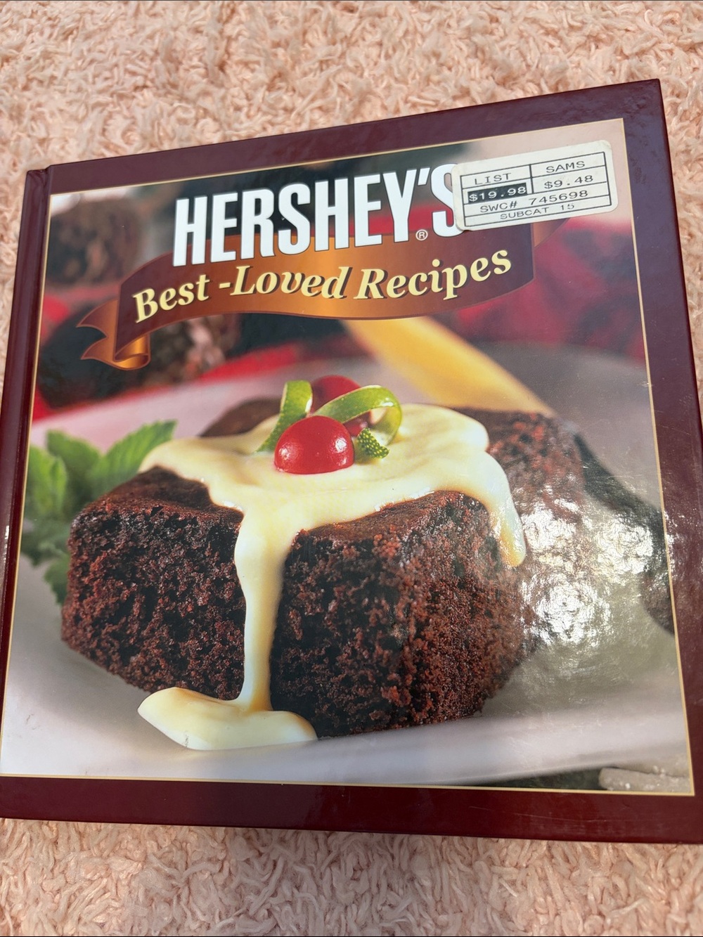 Hershey’s Best-Loves Recipes c 2000 Hard Cover Beautifully Illustrated Cookbook